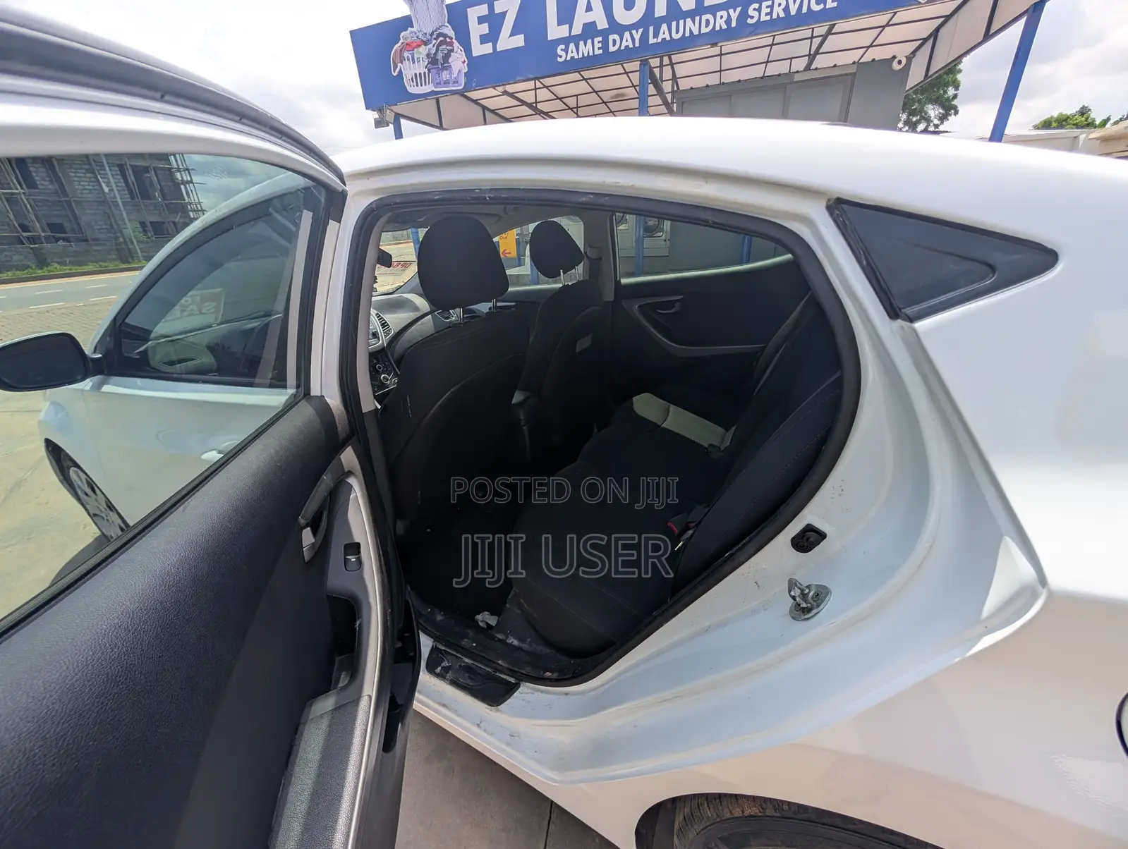 Hyundai Elantra SE Sedan FWD (1.8L 4cyl 6A) 2016 White