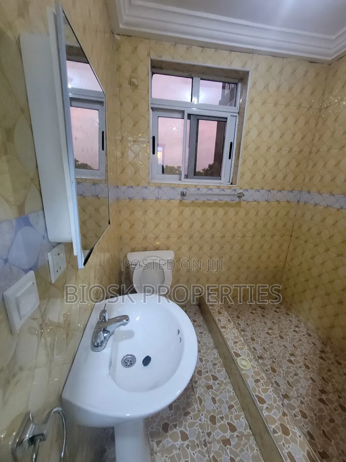 1bdrm Apartment in Biosk Properties, Malejor for rent