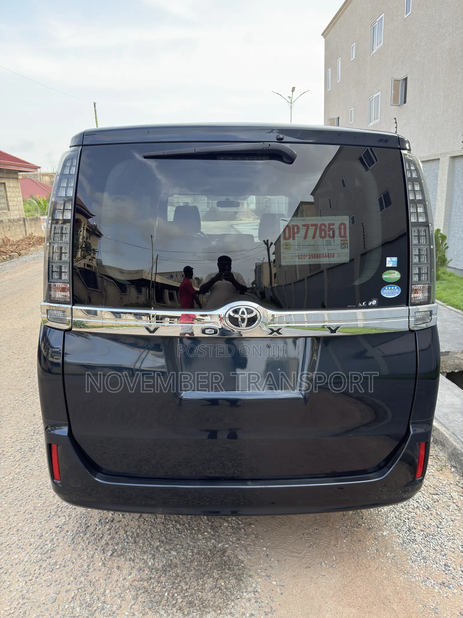 Toyota Voxy 2015