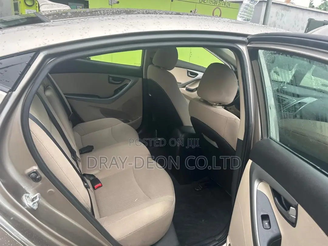 Hyundai Elantra Limited Sedan FWD (1.8L 4cyl 6A) 2016 Brown