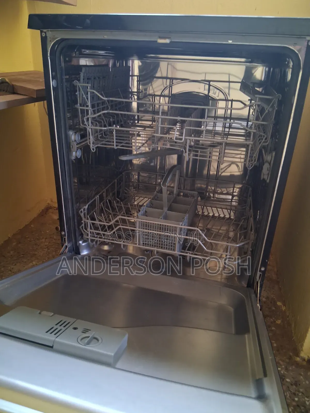 Slightly Used Kenwood Dishwasher