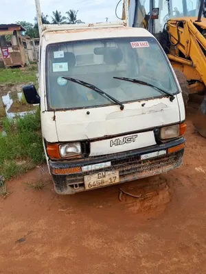 Daihatsu Hijet 2012 White