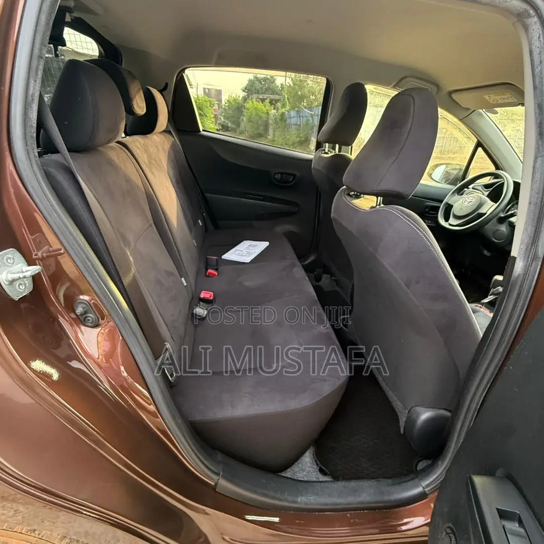 Toyota Vitz 2013 Brown