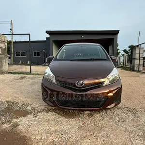 Toyota Vitz 2013 Brown