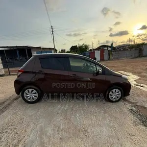 Toyota Vitz 2013 Brown