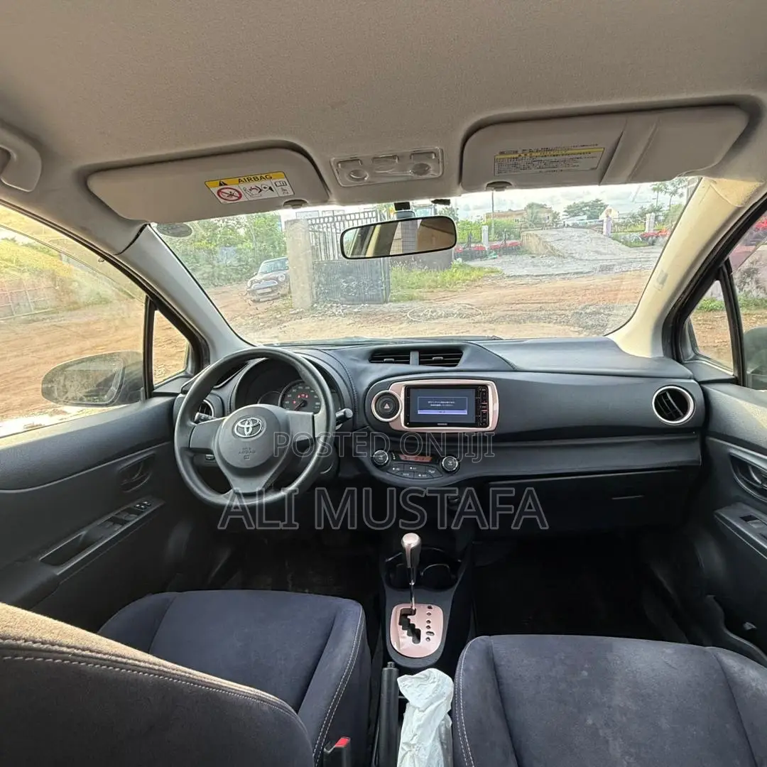 Toyota Vitz 2013 Brown