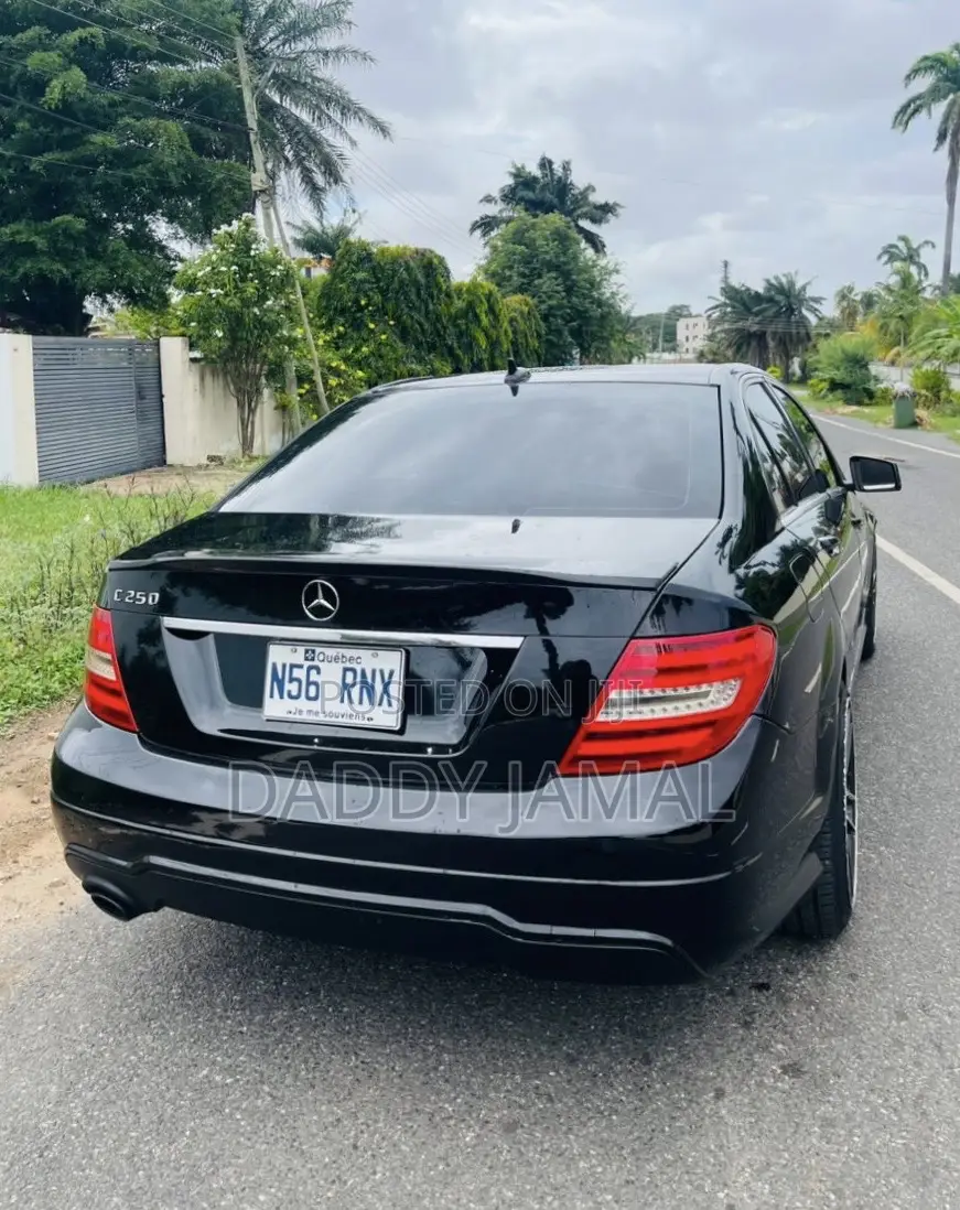 Mercedes-Benz C250 2014 Black