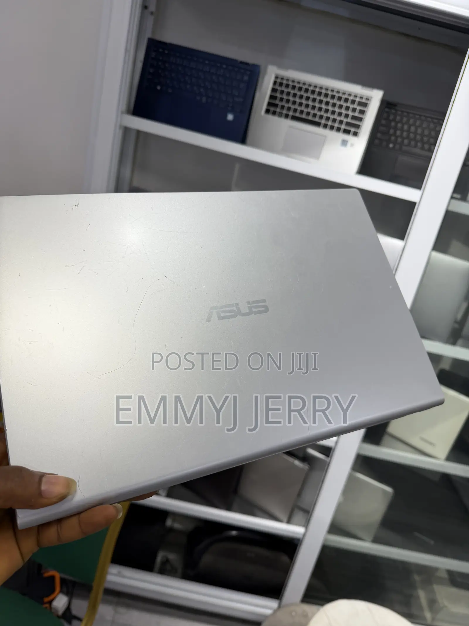 Laptop Asus VivoBook F512DA 8GB Intel Core i3 SSD 128GB