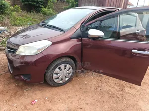 Toyota Vitz 2013 Brown