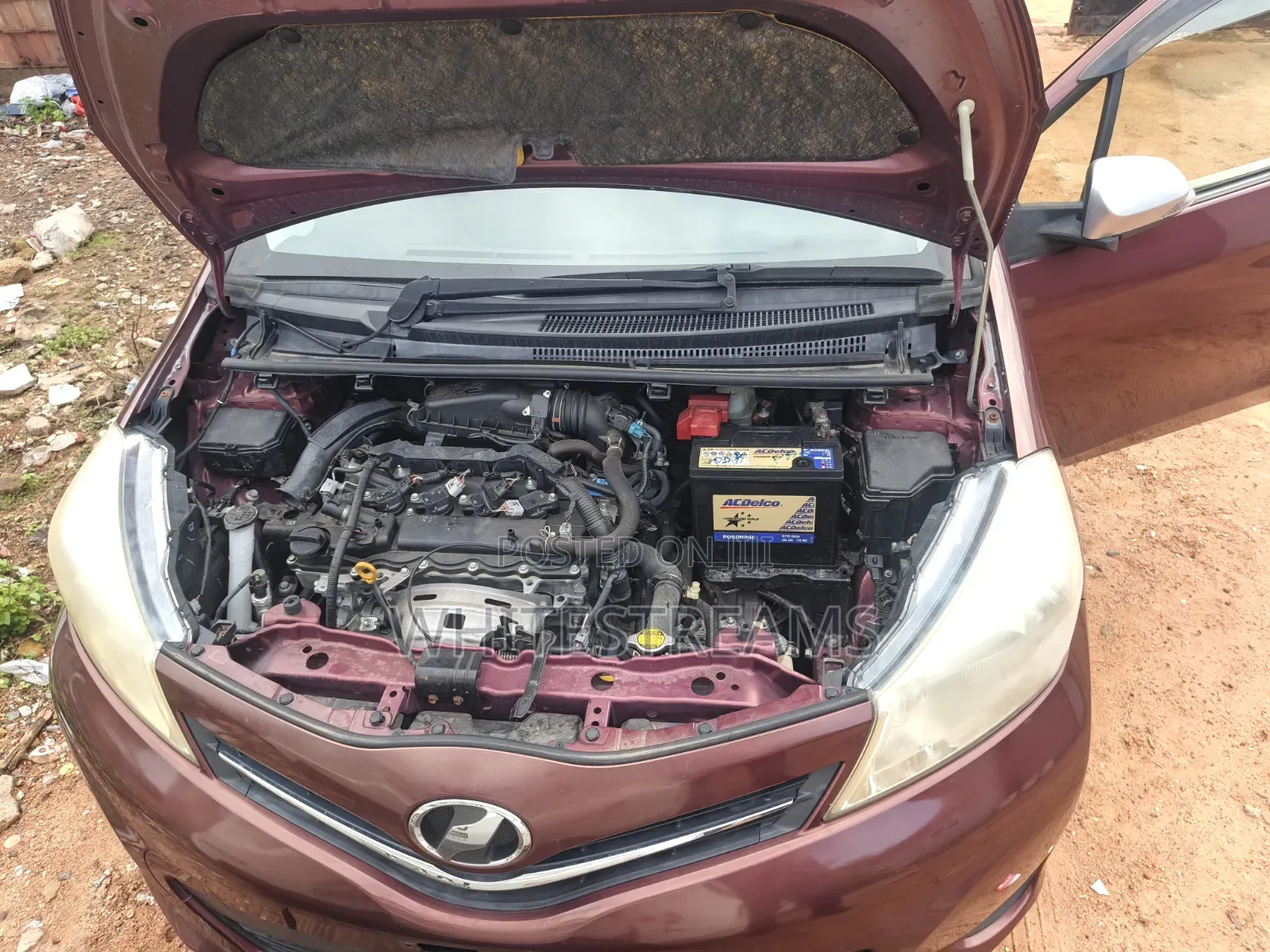 Toyota Vitz 2013 Brown