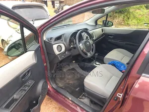 Toyota Vitz 2013 Brown