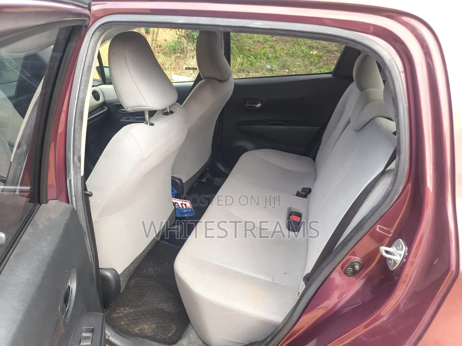 Toyota Vitz 2013 Brown