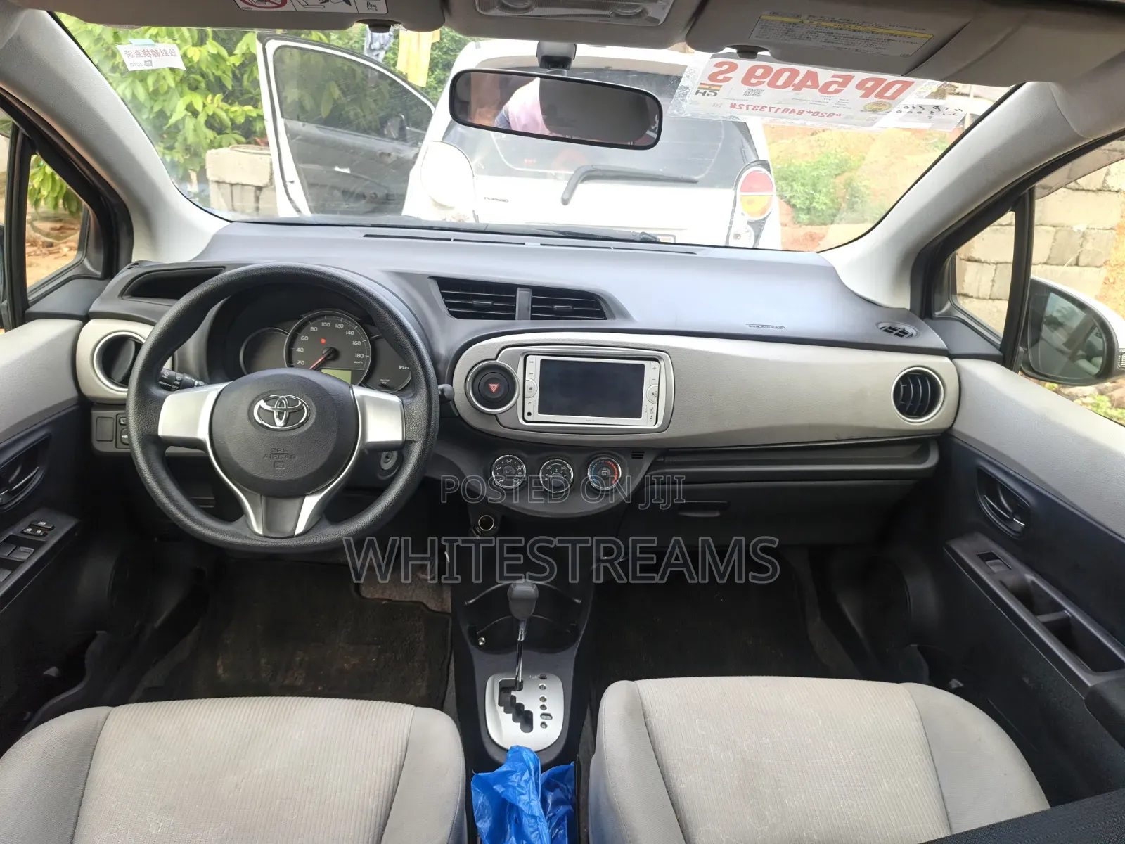 Toyota Vitz 2013 Brown