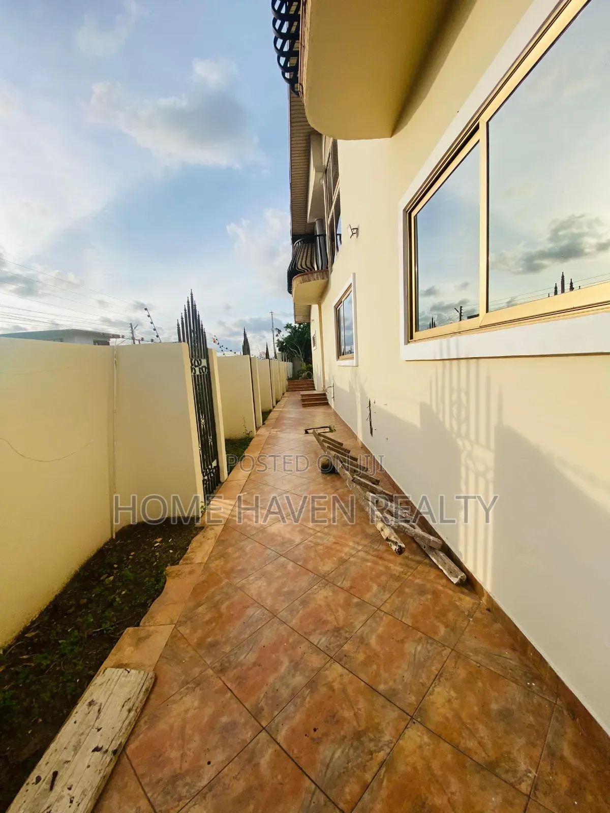 4bdrm House in Westland, Police Station for rent