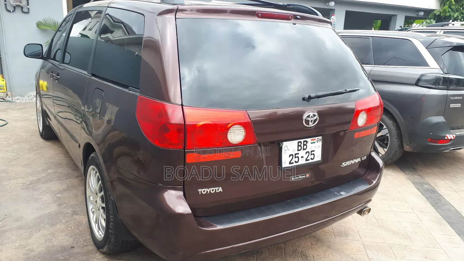 Toyota Sienna LE 2009 Red