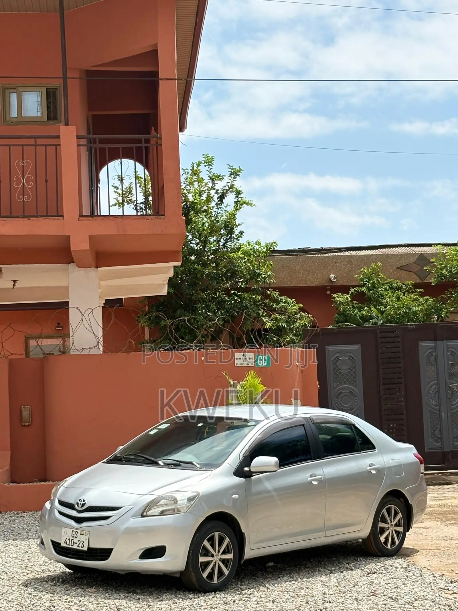 Toyota Belta 2010 Silver