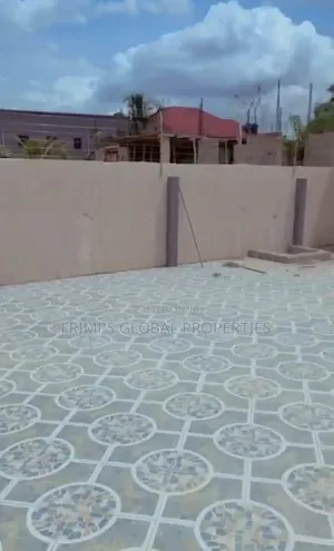 3bdrm House in Manhean for sale