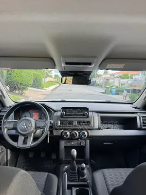 Mitsubishi L200 2025 White