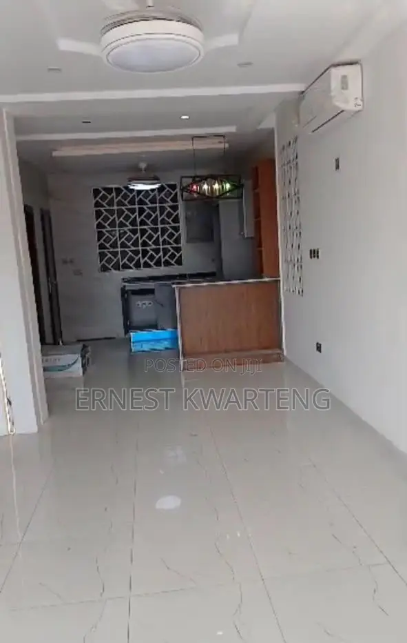 4bdrm Apartment in Grandprestige, Lapaz for rent