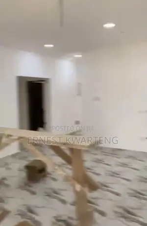 5bdrm Apartment in Grandprestige, Lapaz for rent