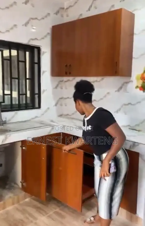 5bdrm Apartment in Grandprestige, Lapaz for rent
