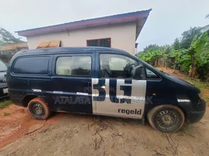 Hyundai H-100 1996 Blue