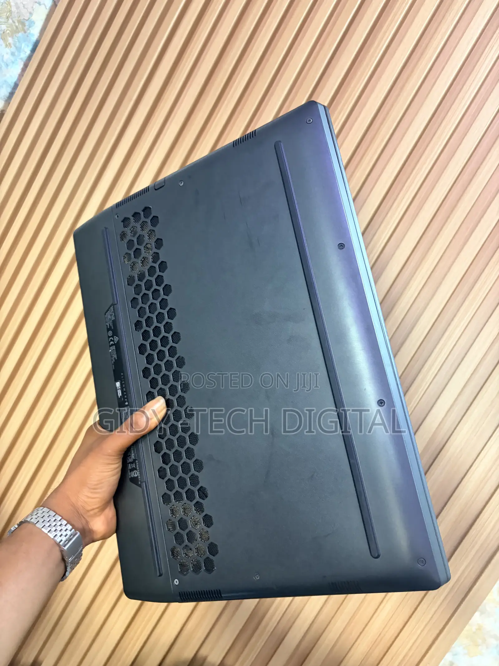 Laptop Alienware m17 R5 16GB AMD Ryzen 9 SSD 1T
