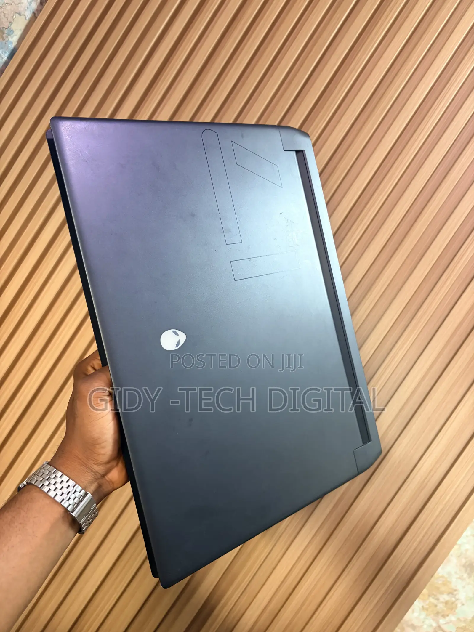 Laptop Alienware m17 R5 16GB AMD Ryzen 9 SSD 1T