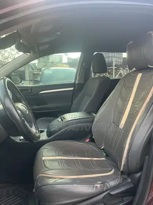 Toyota Highlander LE 2019