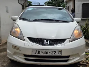 Honda Fit Automatic 2012 White