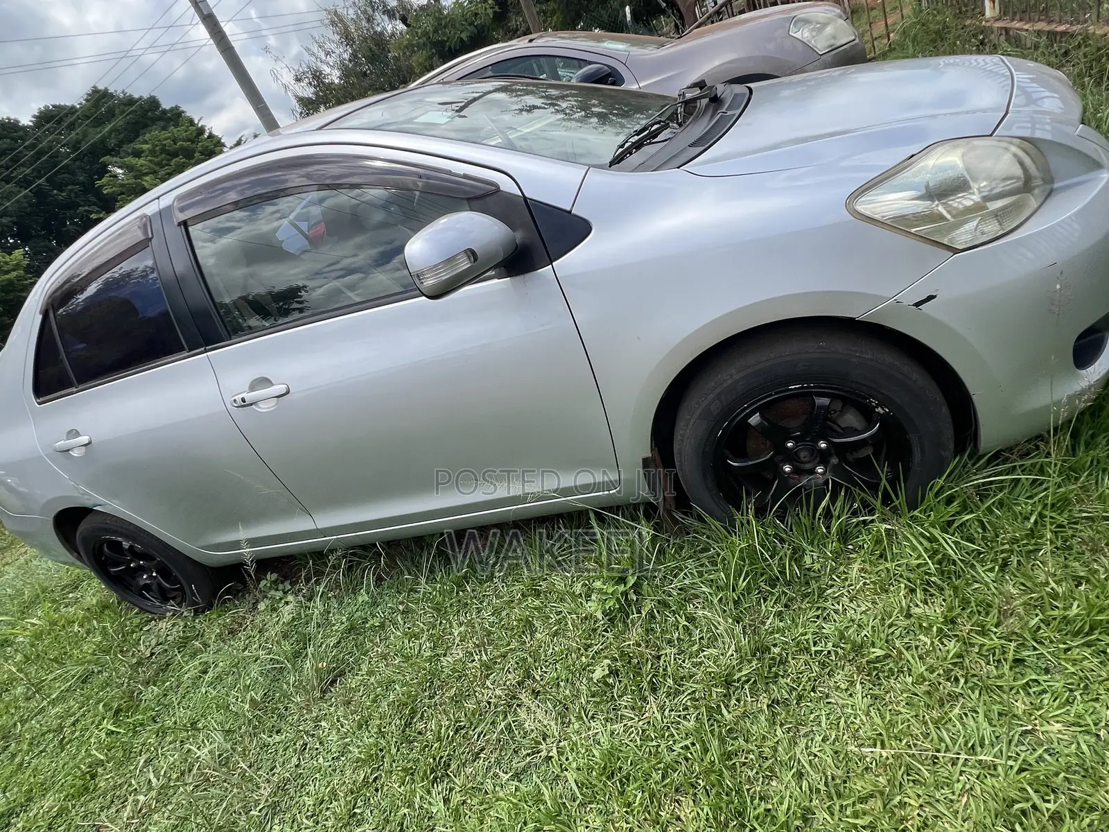 Toyota Belta 2010 Silver