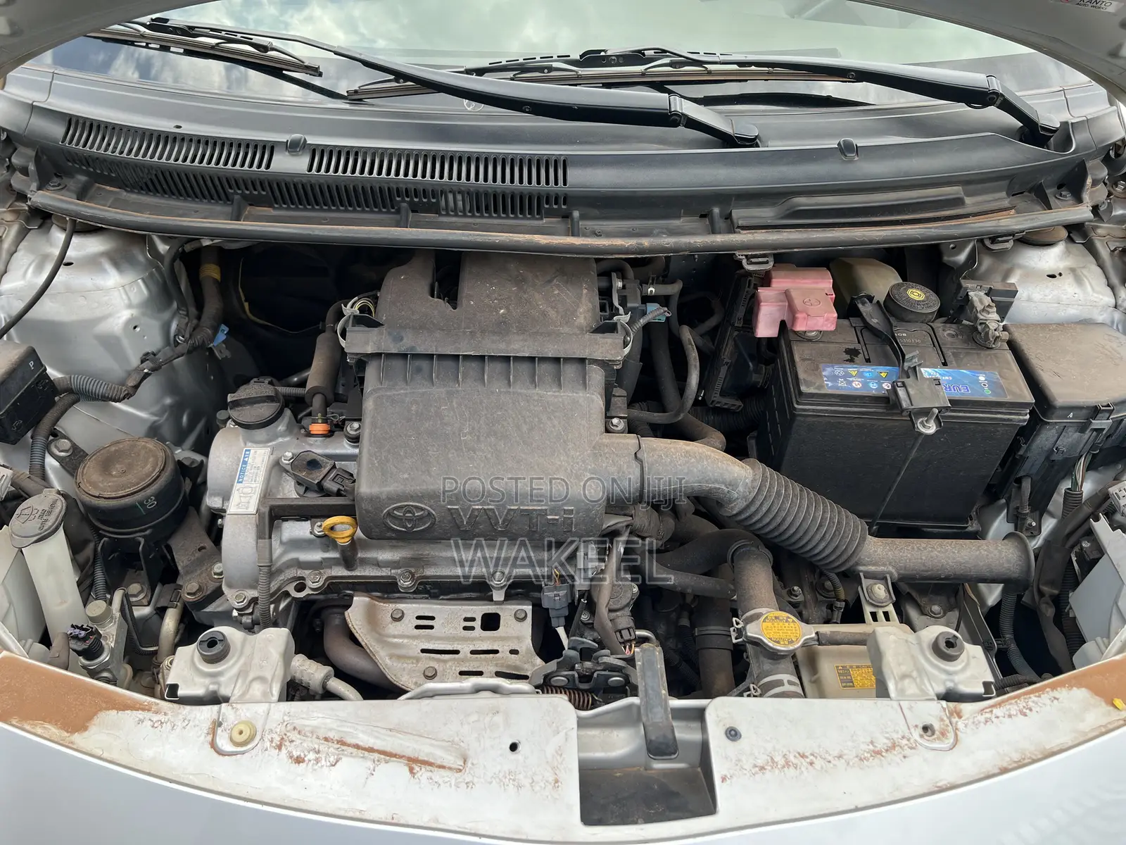 Toyota Belta 2010 Silver