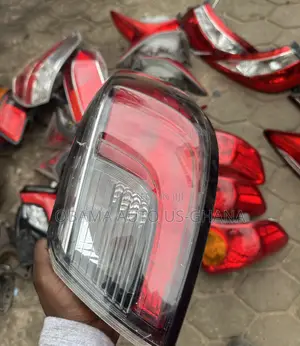 Toyota Yaris / Scion Ia Headlight Oem 2016 2017 2018 2019 2020
