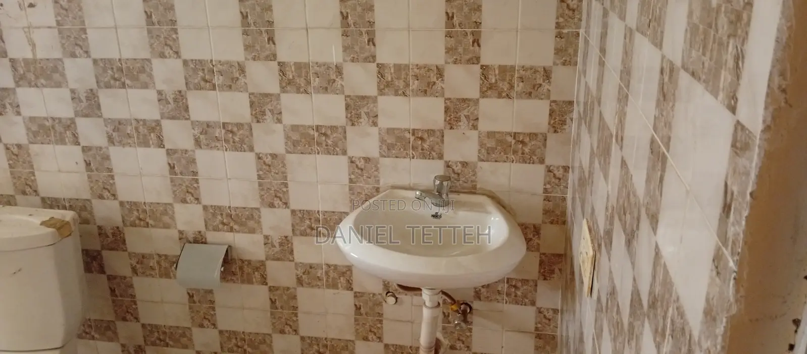 4bdrm House in Newland Estate, Afienya for sale