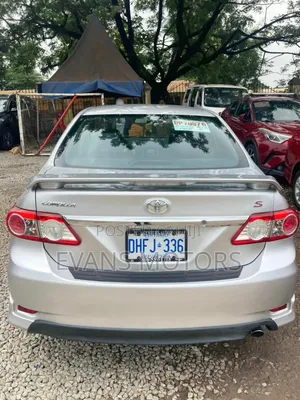 Toyota Corolla 2013 Silver