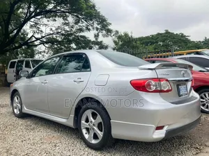 Toyota Corolla 2013 Silver