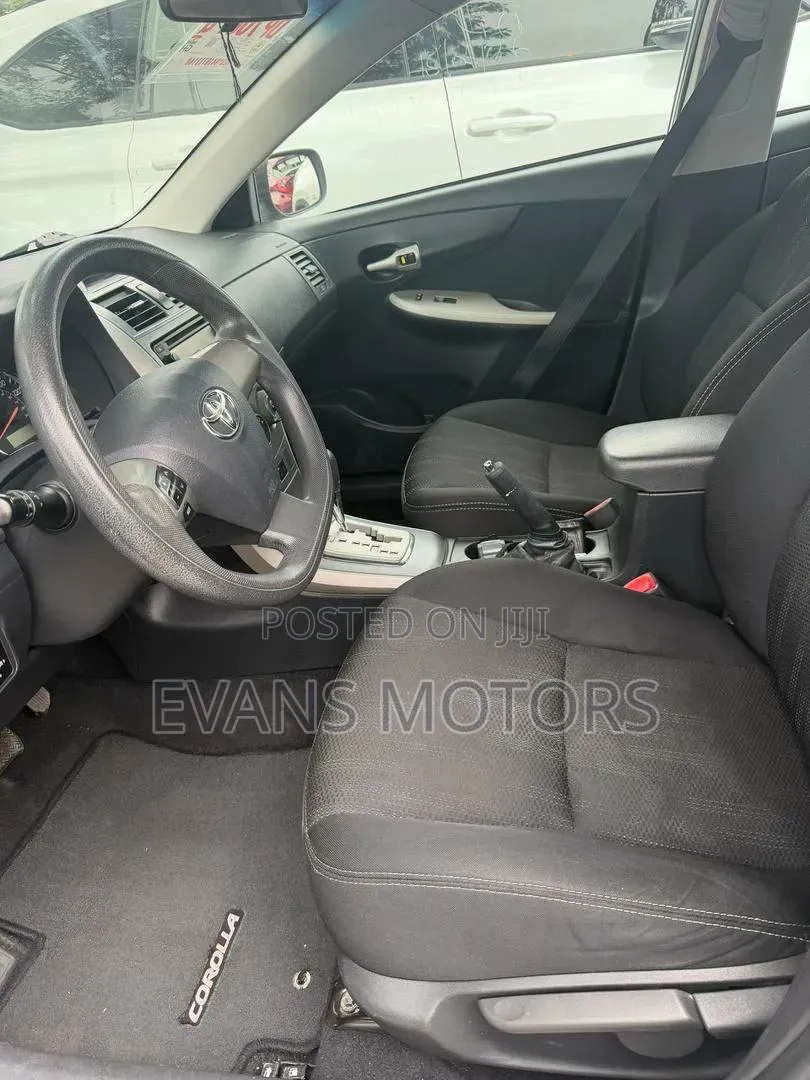 Toyota Corolla 2013 Silver