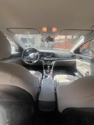 Hyundai Elantra 2018 Gray