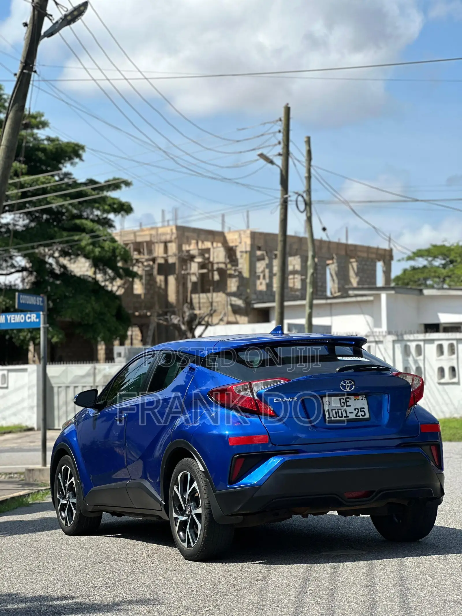 Toyota C-HR 2017 Blue