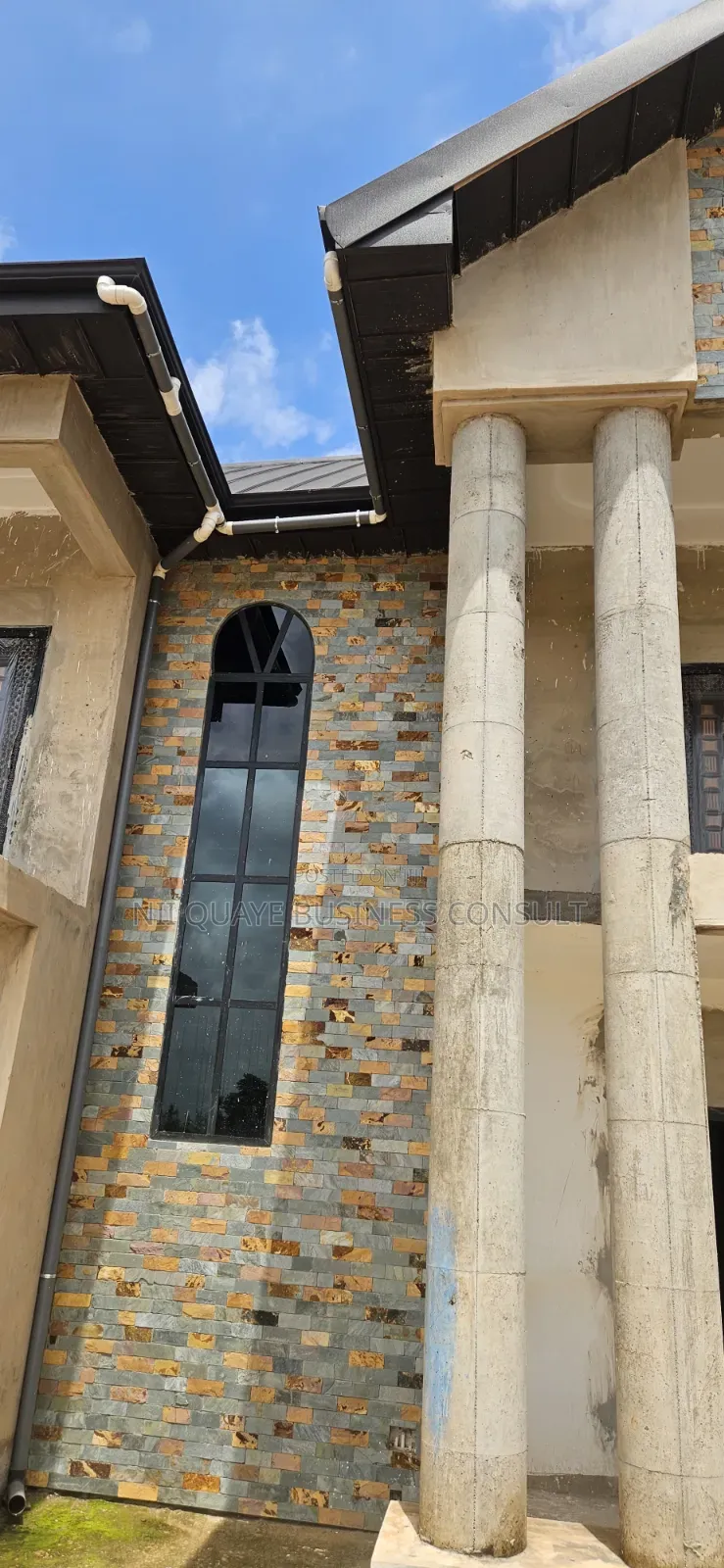 5bdrm House in Kokoben New Site, Kumasi Metropolitan for sale