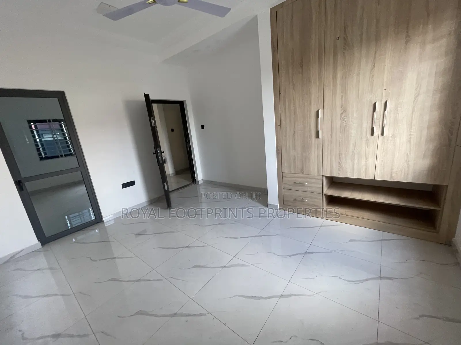4bdrm House in Royals Footprints, Lake Side Estate for sale