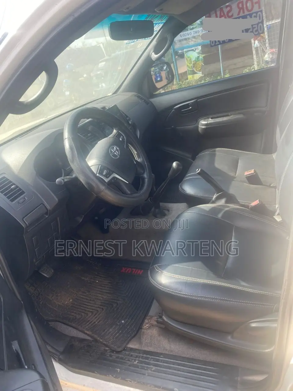 Toyota Hilux 2010 White