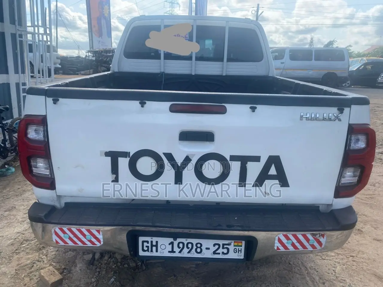 Toyota Hilux 2010 White