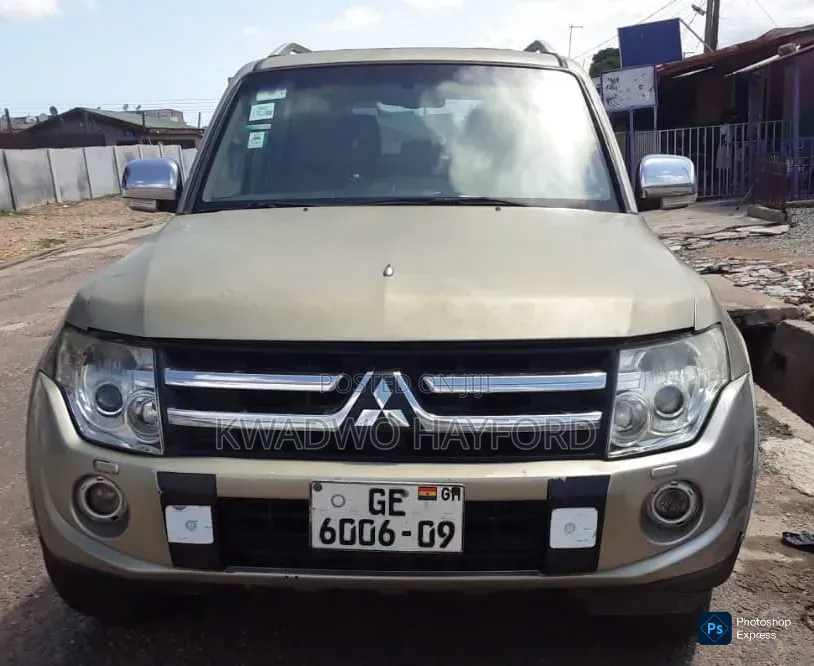 Mitsubishi Pajero 2009 Silver