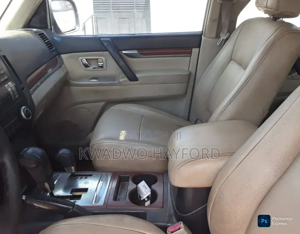 Mitsubishi Pajero 2009 Silver