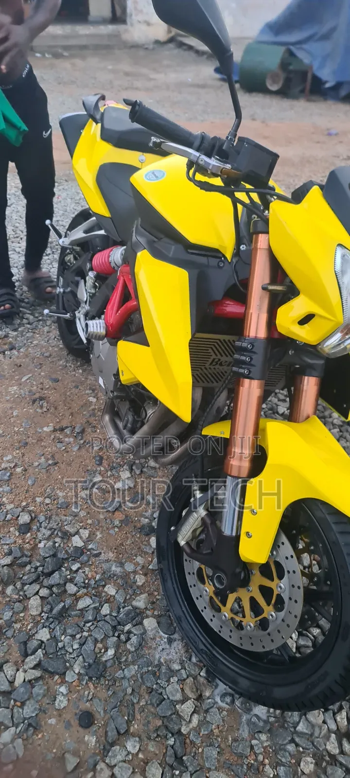 Benelli 2017 Yellow
