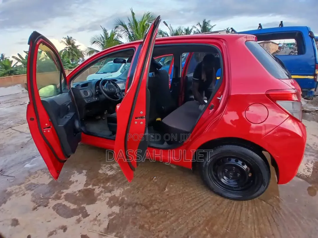 Toyota Vitz 1.5 FWD 3dr 2013 Red