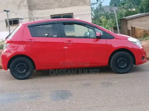 Toyota Vitz 1.5 FWD 3dr 2013 Red