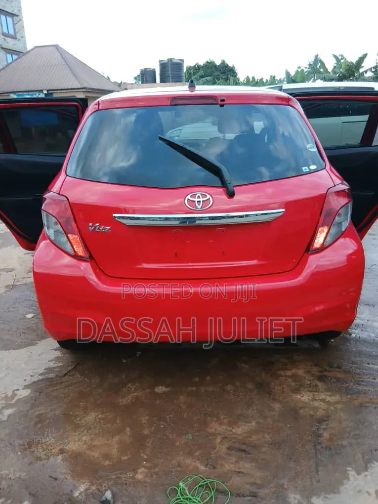 Toyota Vitz 1.5 FWD 3dr 2013 Red