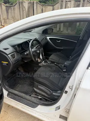 Hyundai Elantra 2014 White